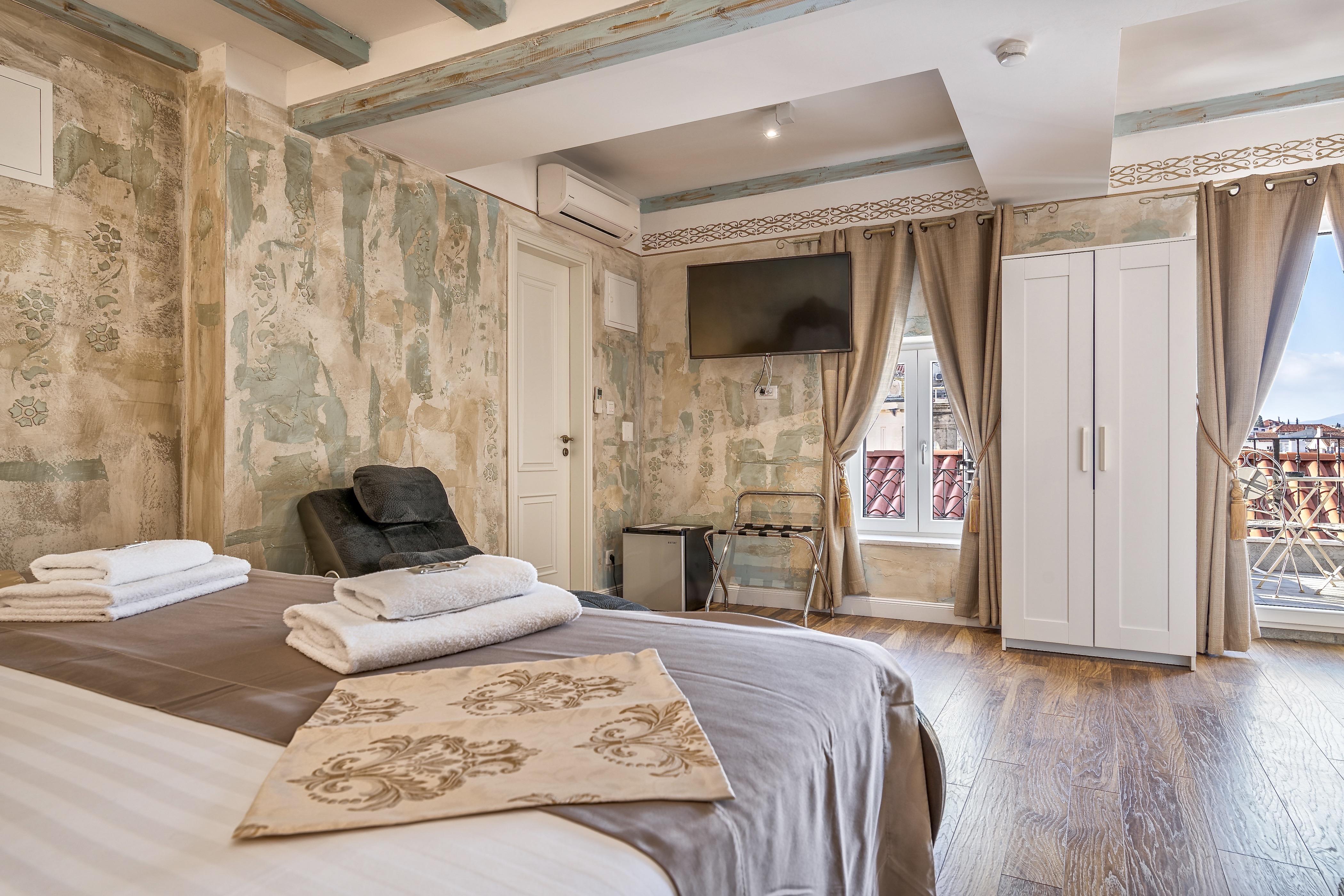 Plaza Marchi Old Town - Mag Quaint & Elegant Boutique Hotels Split Exterior photo